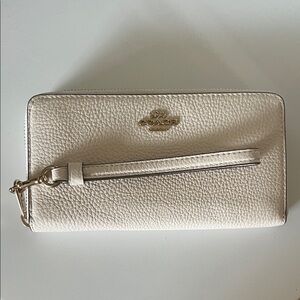 Coach Chalk Pebbled Leather Long Zip-Around Wallet with Gold Logo NWT